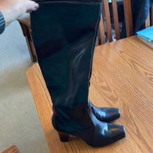 Brand new Franco Sarto healed pull on boots